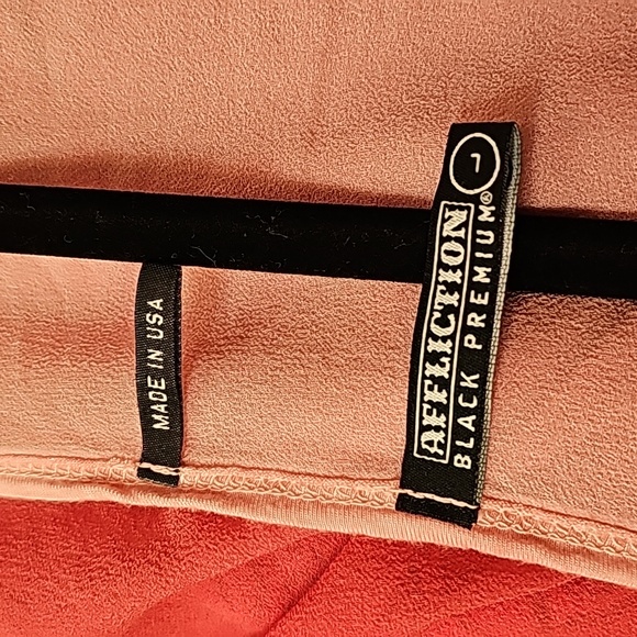 Woman's,  Affliction,  T-shirt , size L, light and dark pink - Picture 5 of 5